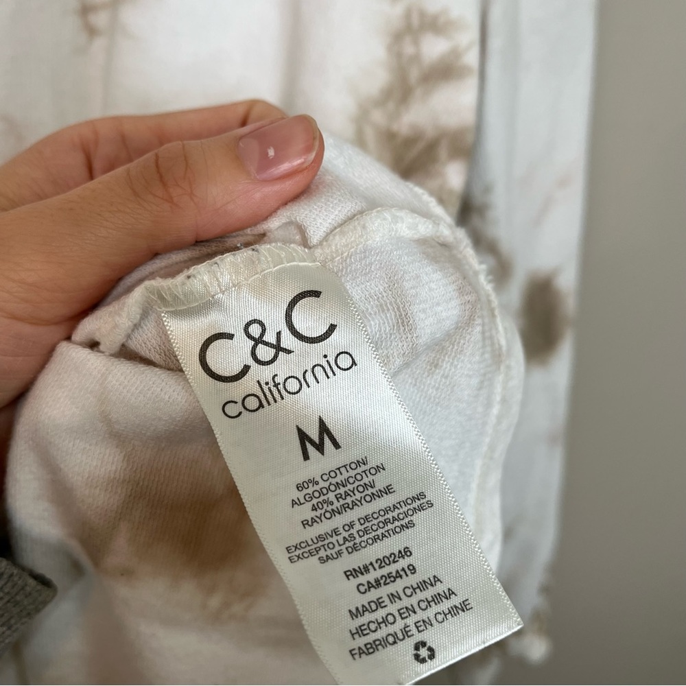 C&C California Green/White Tie Dye Light Weight Long Sleeve Sweater Size Medium - Picture 4 of 10